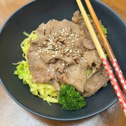 โมดิบะหมี่เนื้อริบอายซอสญี่ปุ่น