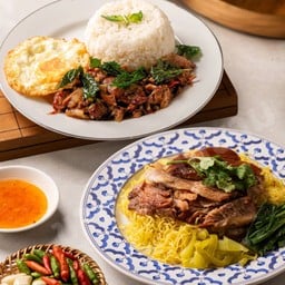 [เซตสุดฮิต] บะหมี่ขาหมู (แห้ง) + ข้าวราดกะเพราขาหมูสุดแซ่บ
