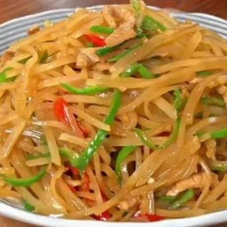 ผัดมันฝรั่งแบบเส้น