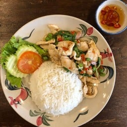 ข้าวกะเพรา ( เนื้อ ทะเล