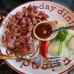 ไส้กรอกเยอรมันโฮมเมดทอด