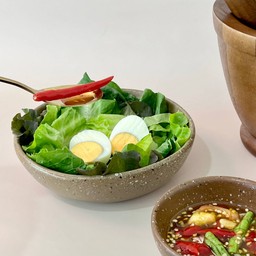 ตำสลัด ไข่ต้ม