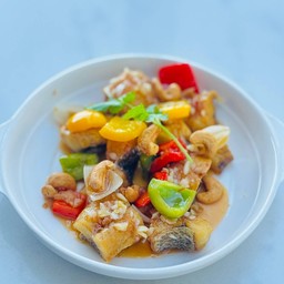 เนื้อปลาทอดสามรส