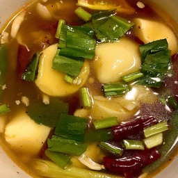 ต้มแซ่บเต้าหู้หมูสับ