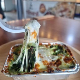 ผักโขมอบชีส