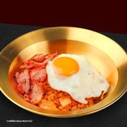 ข้าวผัดกิมจิเบคอนไข่ดาว