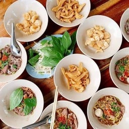 เตี๋ยวเรือ พรบ ณ บ้านบึง เซิดน้อย