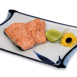 แซลมอนย่างเกลือ