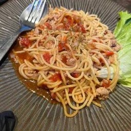 สปาเกตตี้ซอสมะเขือเทศหมู