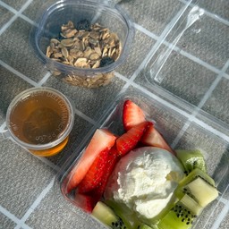 กรีกโยเกิร์ต-(LANA)-greek yogurt