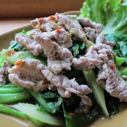 ยำหมูมะนาว