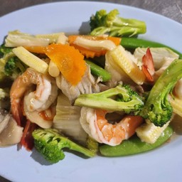 ผัดผักรวมมิตร