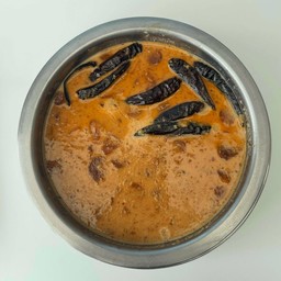 ขนมจีนบีบสดน้ำยาหวานน้ำพริก(ใส่ถั่ว)