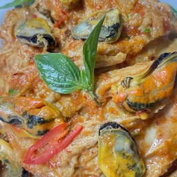 ข้าวไข่ข้นห่อหมกหอยแมลงภู่