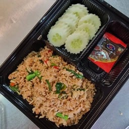 ข้าวคลุกกระเพรา