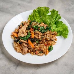 เส้นใหญ่-มาม่า ผัดขี้เมา (ไก่,หมู)