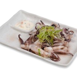 นวดปลาหมึกผัดเกลือ