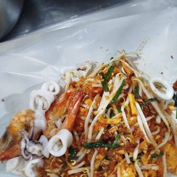 ร้านผัดไทยหอยทอดแม่ใบเตย (สาขาอนามัยวัดทองสะอาด)