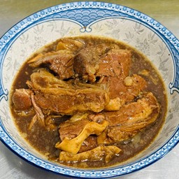 เนื้อตุ๋น(กับข้าว)