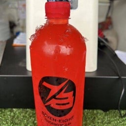 ขนมปังปิ้ง ของทอด อาหารทานเล่น สมูทตี้ผลไม้ปั่น นมเหนียว