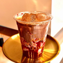 สตรอว์เบอร์รี่ ช็อกโกแล็ตเลิฟเว่อร์