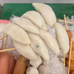 ลูกชิ้นปลารักบี้