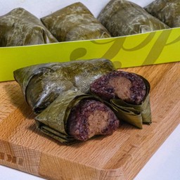 ข้าวต้มมัดข้าวเหนียวดำไส้เผือก 5 ชิ้น