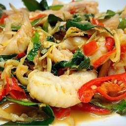 ผัดฉ่าปลากระพง