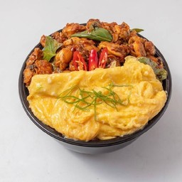 ข้าวหอยเชลล์ไข่ข้นผัดพริกเผา