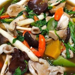 แกงเห็ดรวม