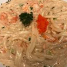 สปาเก็ตตี้ครีมซอสไข่กุ้งไส้กรอก