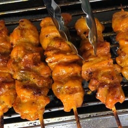 ไก่ย่างสูตรพิเศษ 1 ไม้