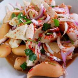 ยำใส้กรอก หมูยอ