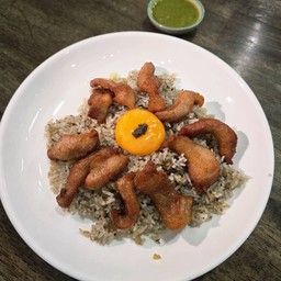 ข้าวผัดทรัฟเฟิลหมูทอด