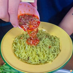 บะหมี่หยกญี่ปุ่น