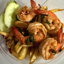 กะเพราหน่อไม้กุ้ง