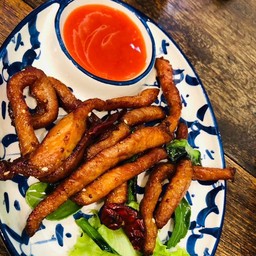 หมูแดดเดียวทอดกระเทียม