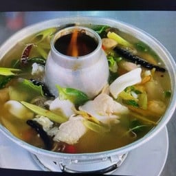 ต้มยำโป๊ะแตก (หม้อไฟ)