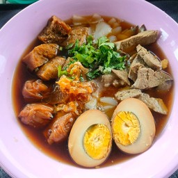ก๋วยจั๊บตับไก่