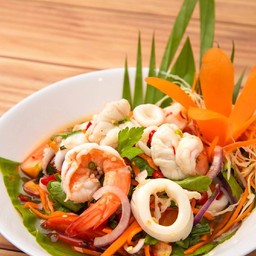 ยำรวมมิตรทะเล