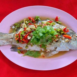 ปลากระพงนึ่งมะนาว