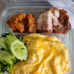 ไข่ข้นหมูกรอบ+สามชั้นน้ำปลาทอด