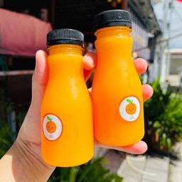 น้ำส้มคั้นสด ชื่นใจสูดค่า