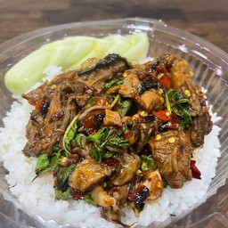 ข้าวกระเพราเนื้อเปื่อย