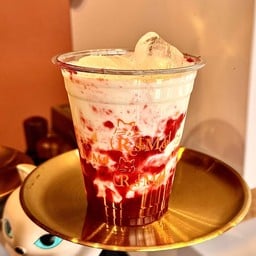 นมสดสตรอว์เบอร์รี่