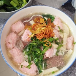 คุณชายก๋วยจั๊บญวนอุบลฯ หนองป่าครั่ง