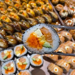 มากิแซลมอนสดครีมชีส