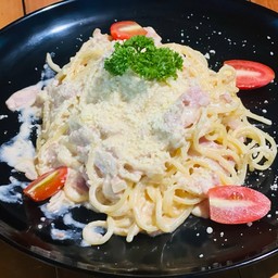 สปาเกตี้คาโบนาร่าเบคอน