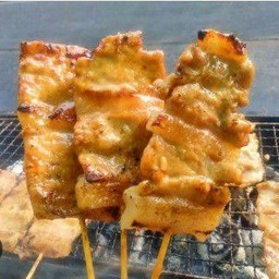 หมูปิ้ง 10 ไม้ ข้าวเหนียว 2ห่อ