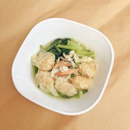 เกี๊ยวกุ้ง โรยเนื้อปู